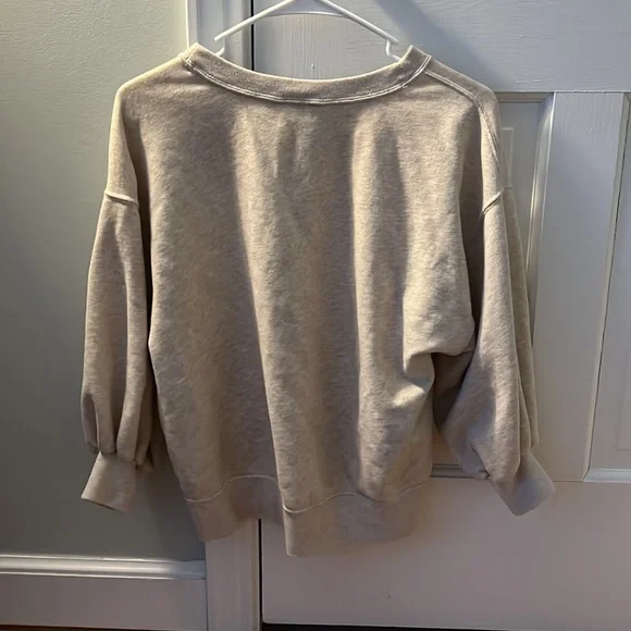 abercrombie and fitch sweater - Picture 3 of 3